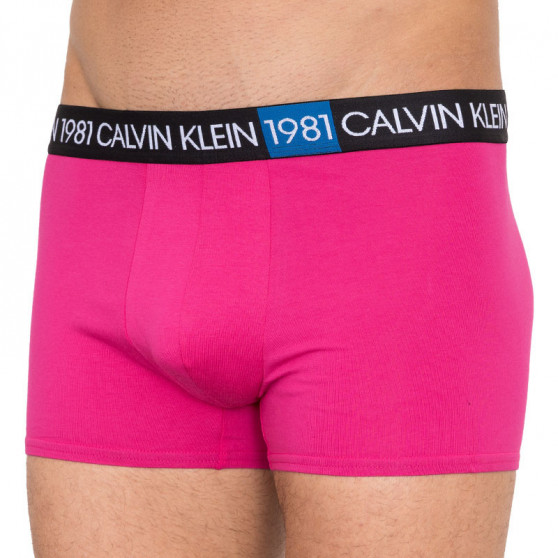 Muške bokserice Calvin Klein ružičasta (NB2050A-8ZK)